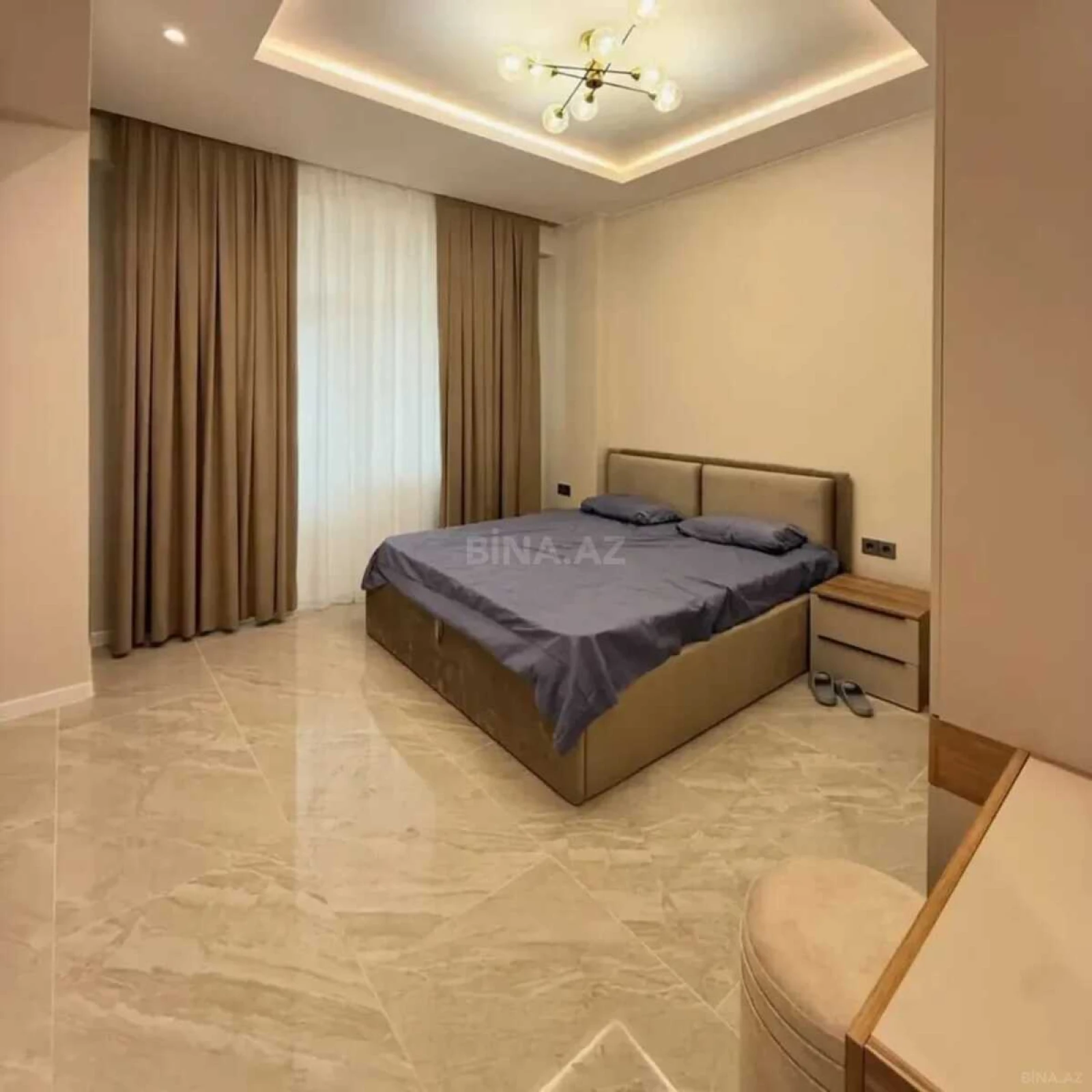 Satılır 3 otaqlı mənzil 150 m²