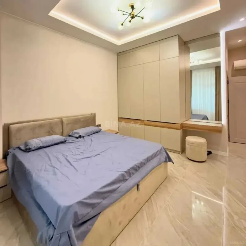 Satılır 3 otaqlı mənzil 150 m²
