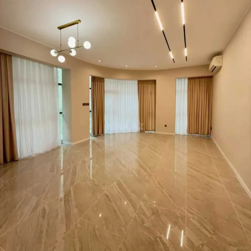 Satılır 3 otaqlı mənzil 150 m²