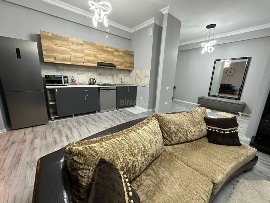 Satılır 2 otaqlı mənzil 93 m²