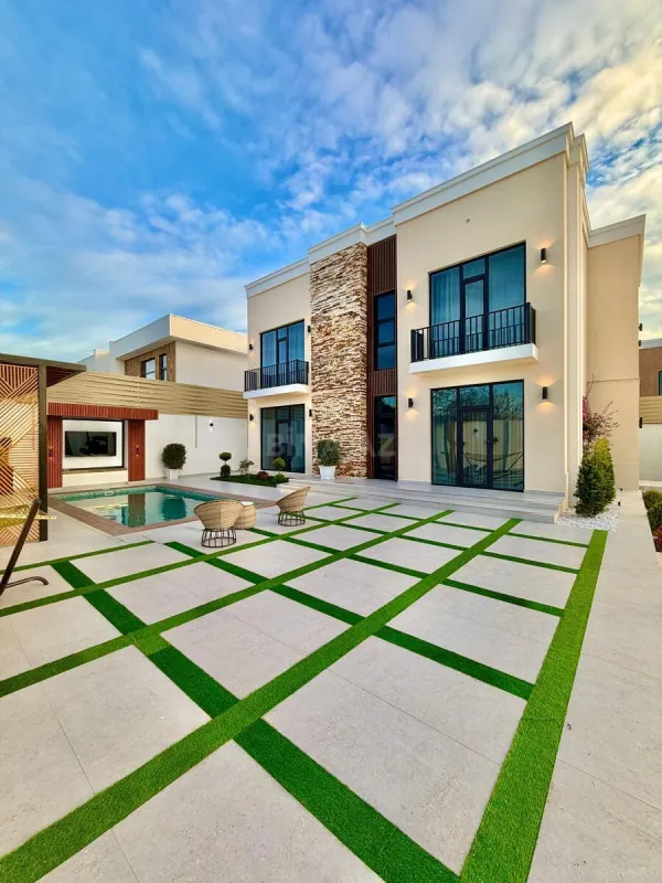 Satılır 5 otaqlı həyət evi 390 m²