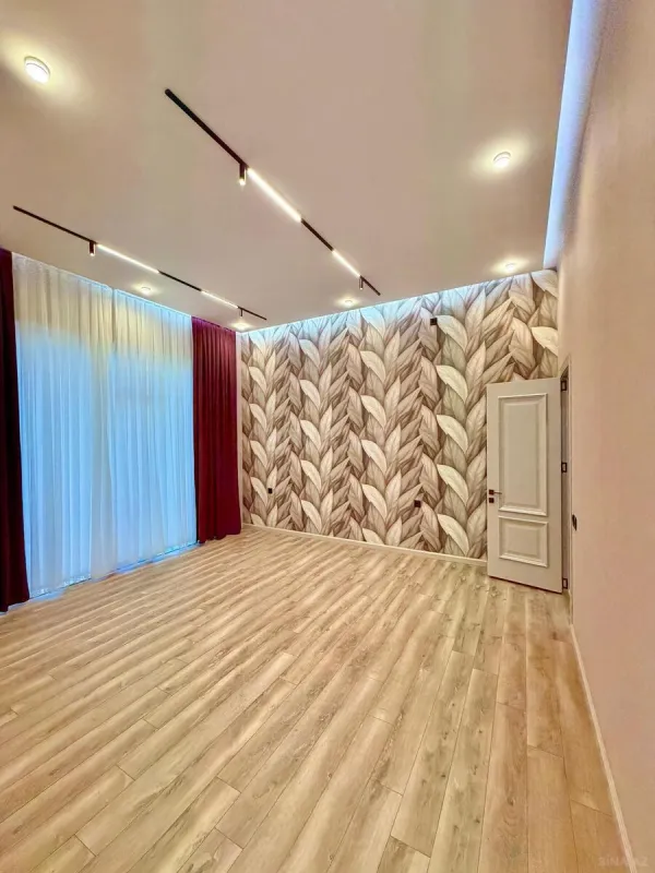 Satılır 5 otaqlı həyət evi 390 m²