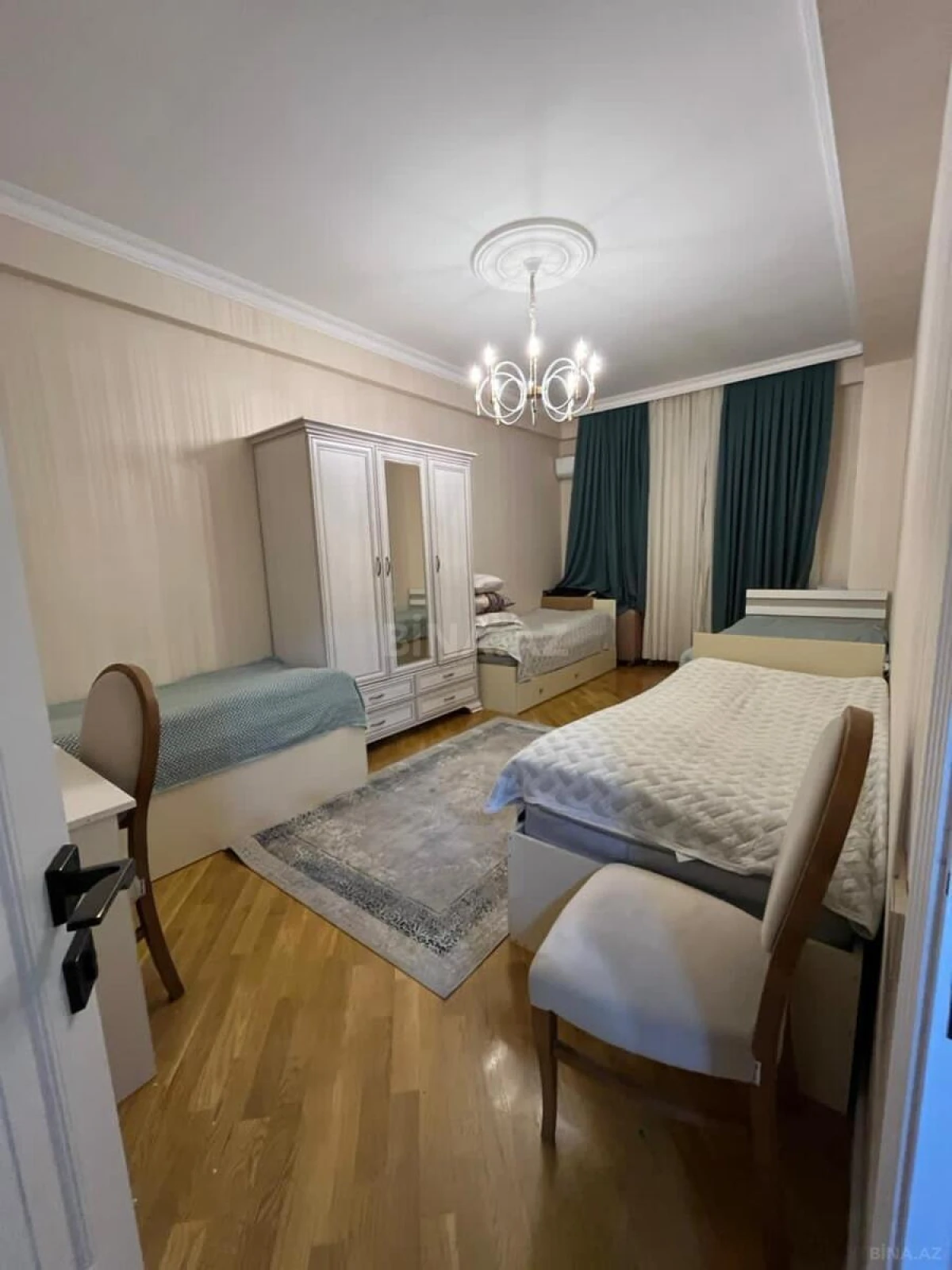 Kirayə verilir 3 otaqlı mənzil 115 m²