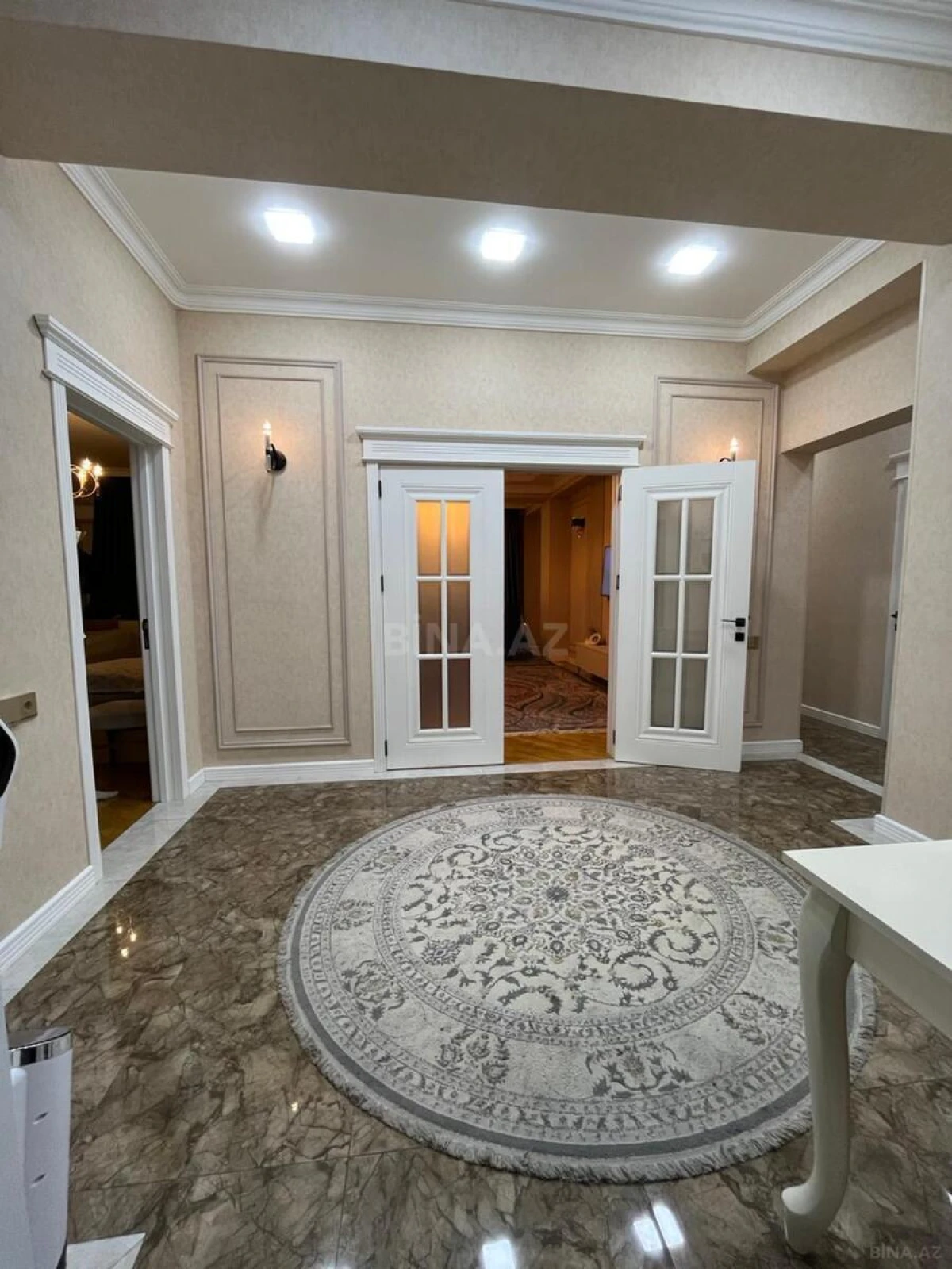 Kirayə verilir 3 otaqlı mənzil 115 m²