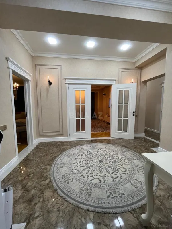 Kirayə verilir 3 otaqlı mənzil 115 m²