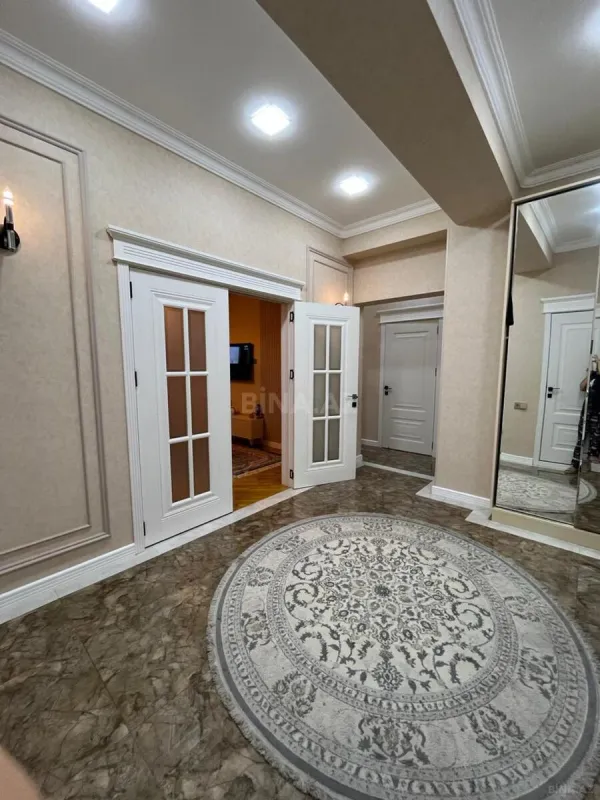 Kirayə verilir 3 otaqlı mənzil 115 m²