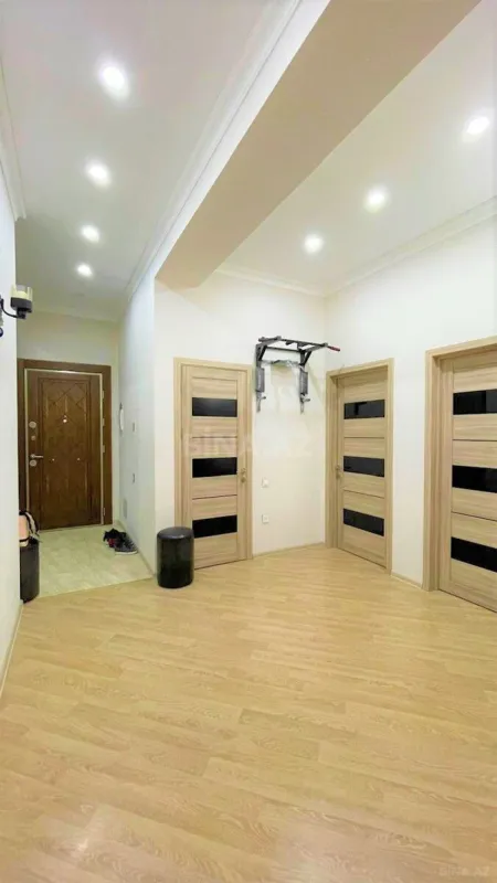 Satılır 3 otaqlı mənzil 120 m²