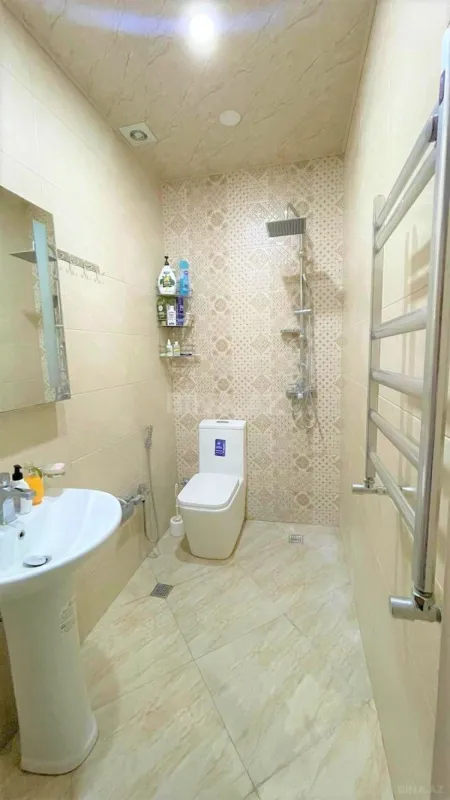 Satılır 3 otaqlı mənzil 120 m²