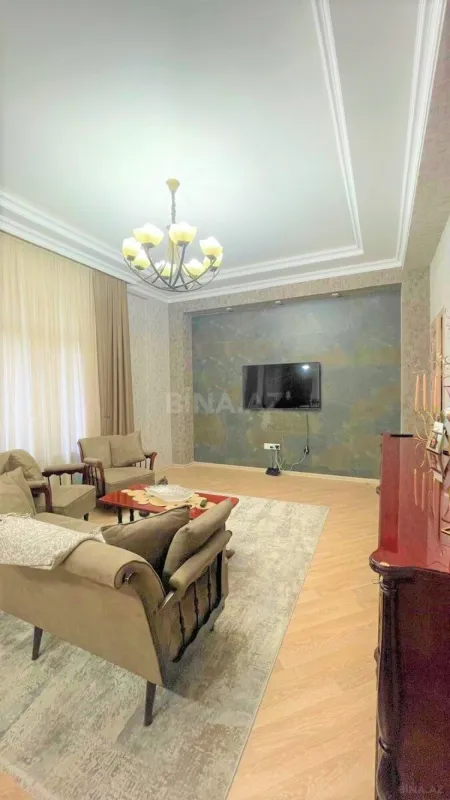 Satılır 3 otaqlı mənzil 120 m²