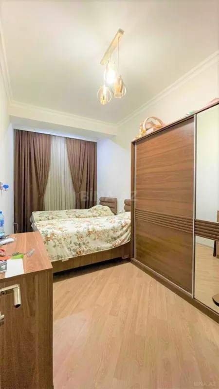 Satılır 3 otaqlı mənzil 120 m²