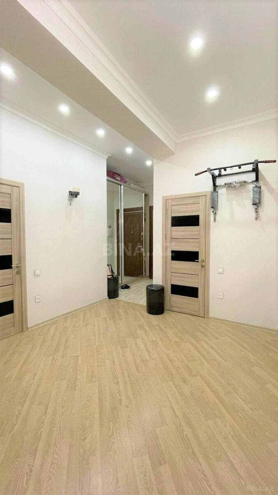 Satılır 3 otaqlı mənzil 120 m²