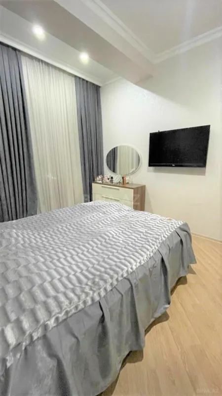 Satılır 3 otaqlı mənzil 120 m²