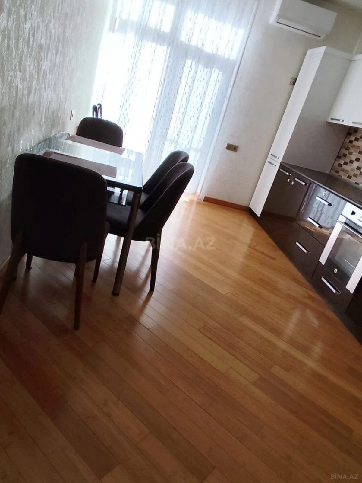 Kirayə verilir 2 otaqlı mənzil 100 m²