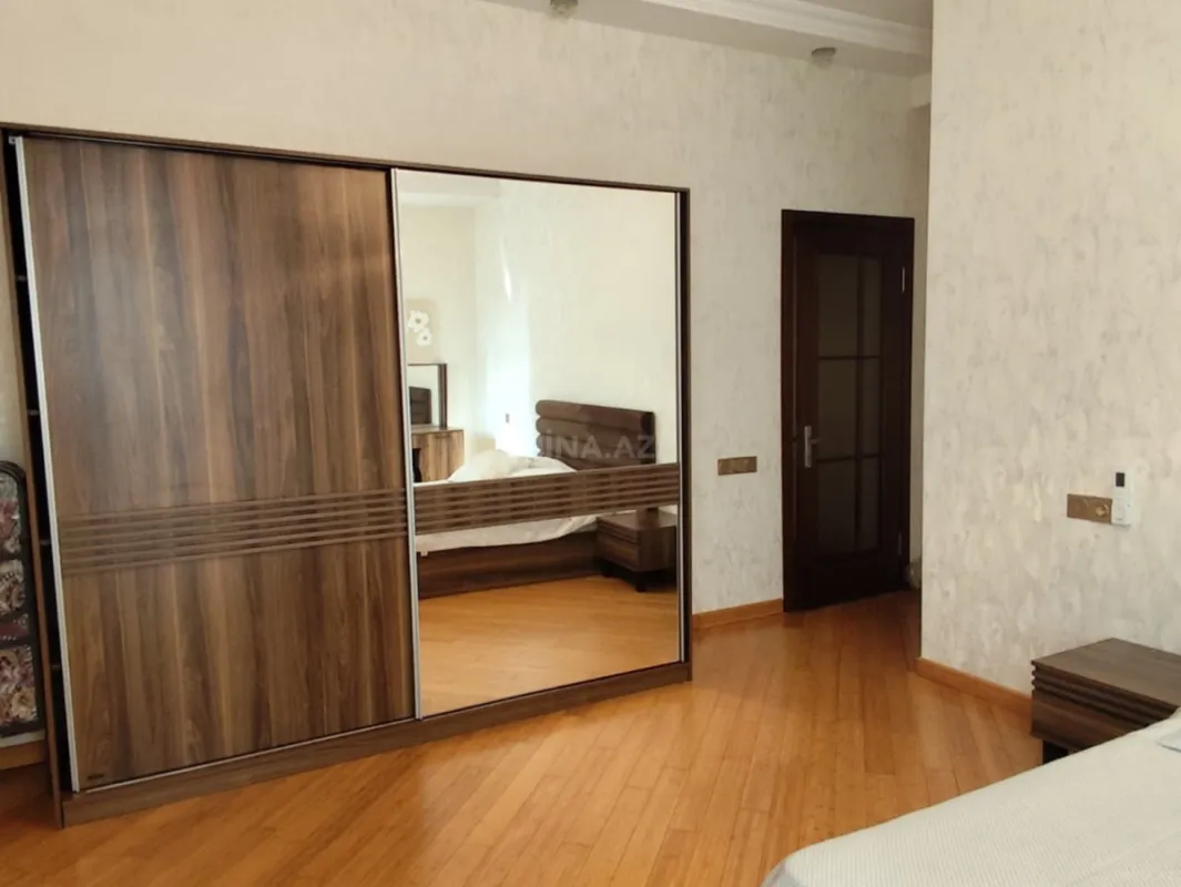 Kirayə verilir 2 otaqlı mənzil 100 m²