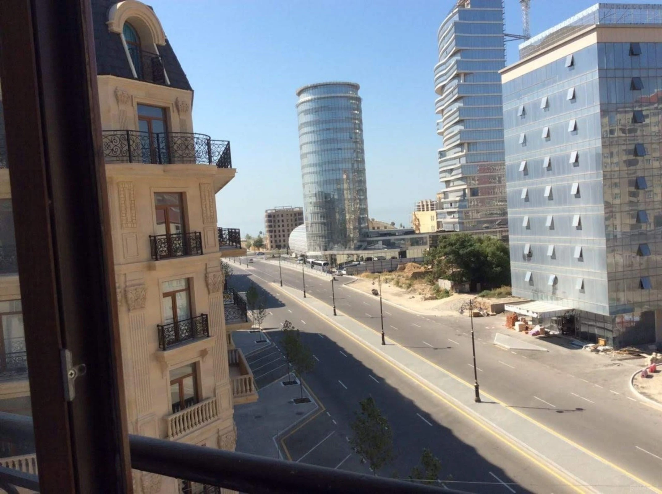 Kirayə verilir 2 otaqlı mənzil 100 m²