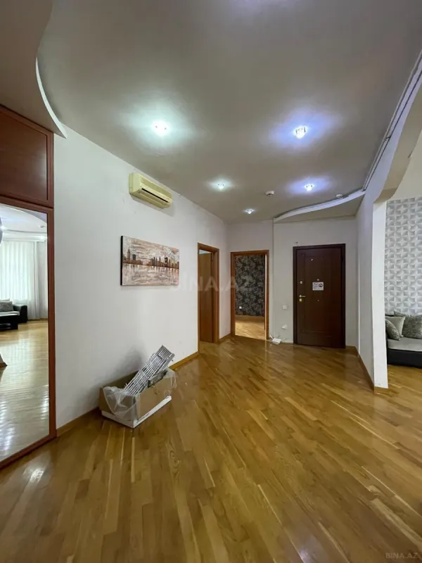 Kirayə verilir 4 otaqlı ofis 150 m²