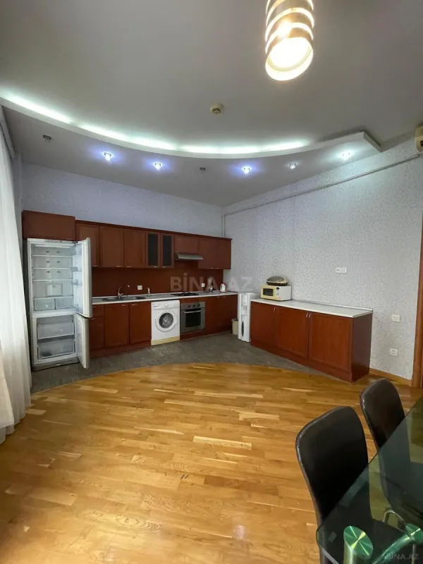 Kirayə verilir 4 otaqlı ofis 150 m²