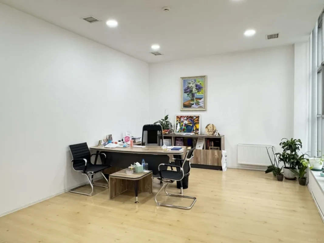 Kirayə verilir 1 otaqlı ofis 38 m²