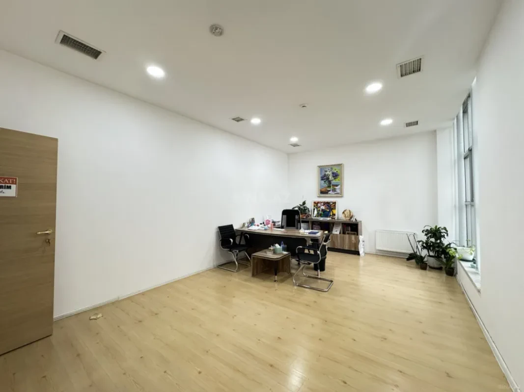 Kirayə verilir 1 otaqlı ofis 38 m²