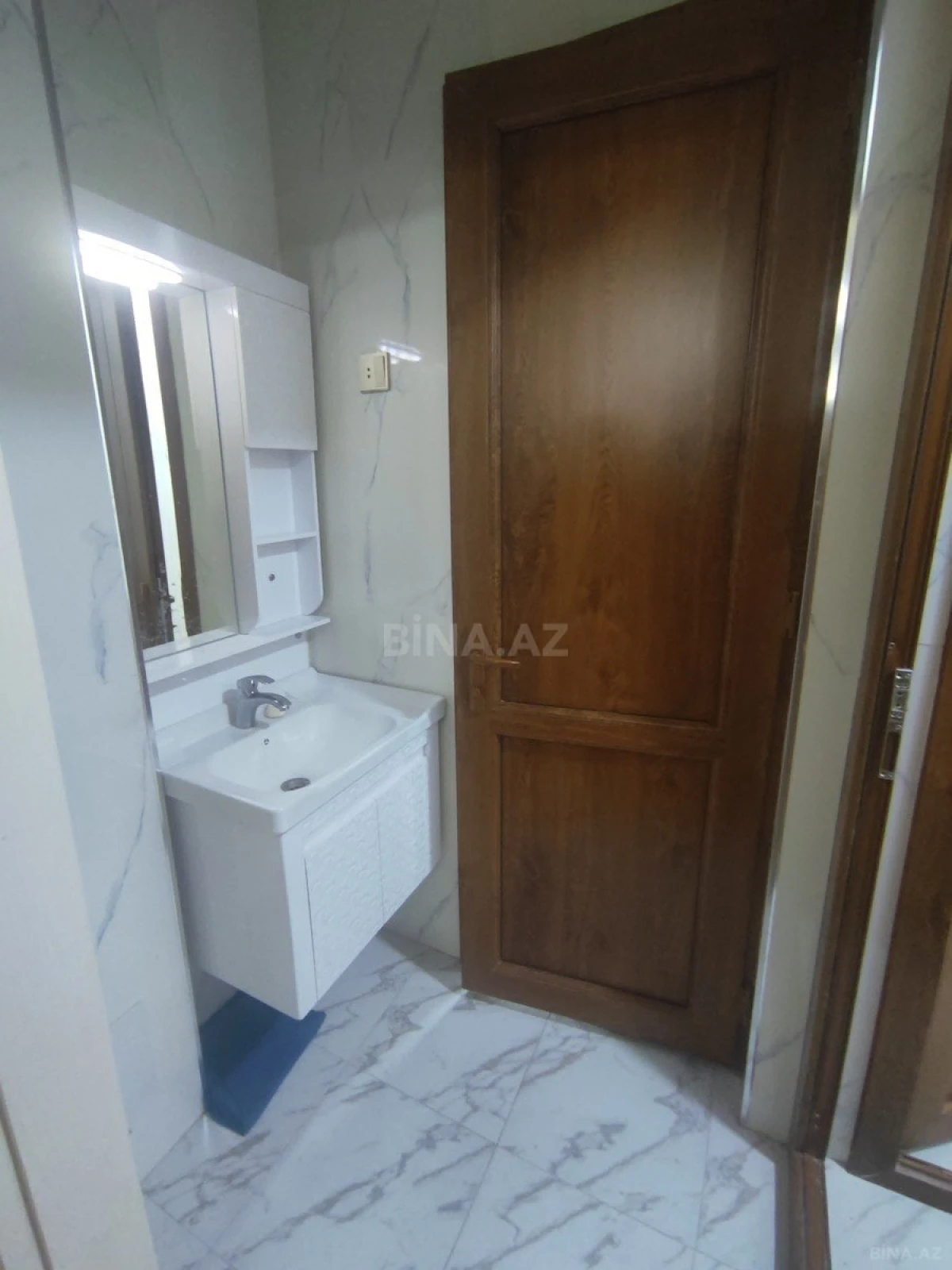 Satılır 3 otaqlı mənzil 106 m²