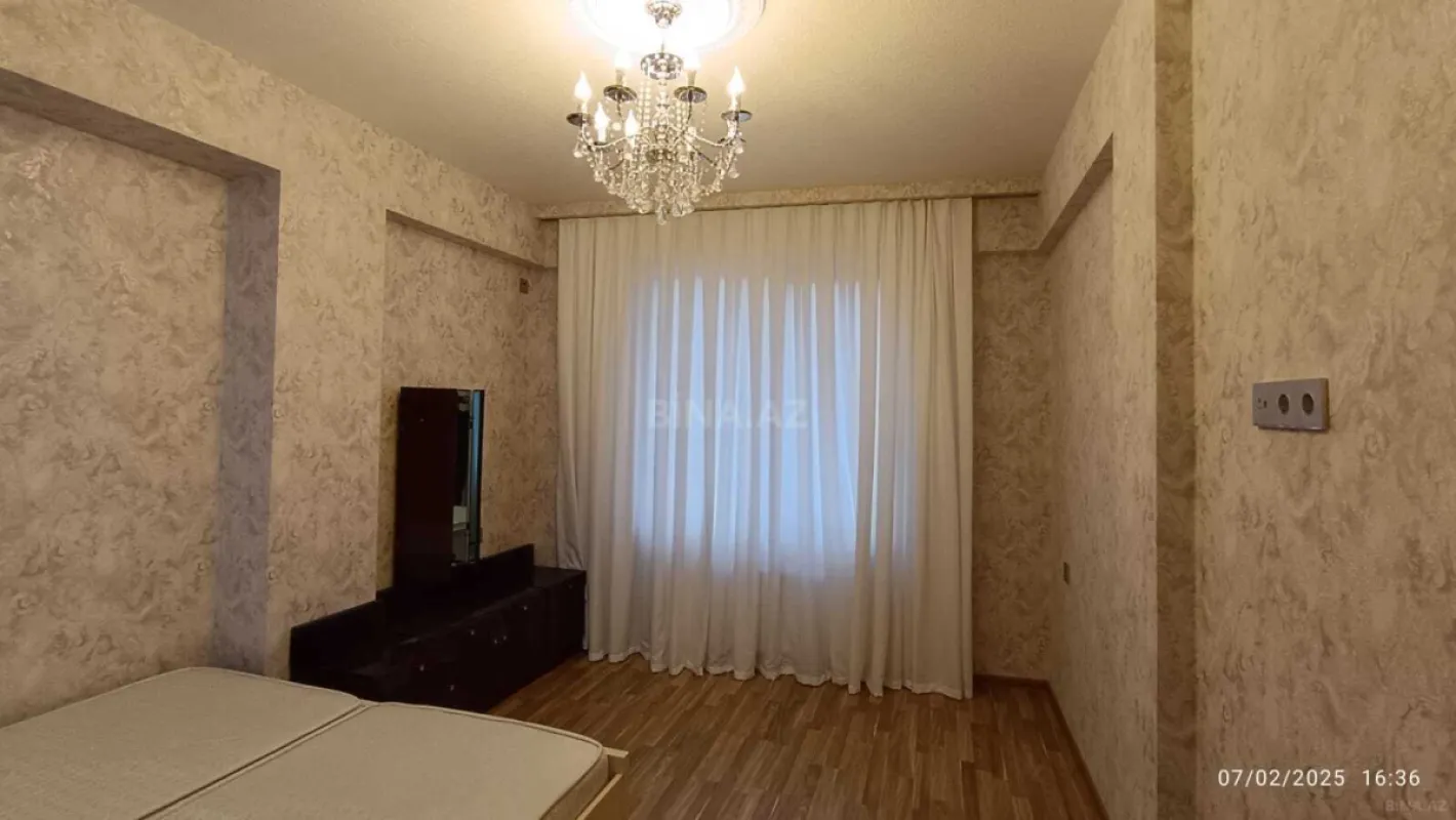 Satılır 3 otaqlı mənzil 106 m²