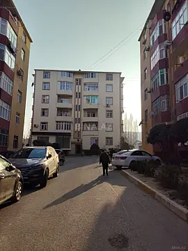 Satılır 3 otaqlı mənzil 76.2 m²