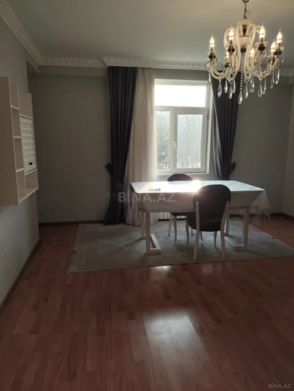 Satılır 3 otaqlı mənzil 76.2 m²