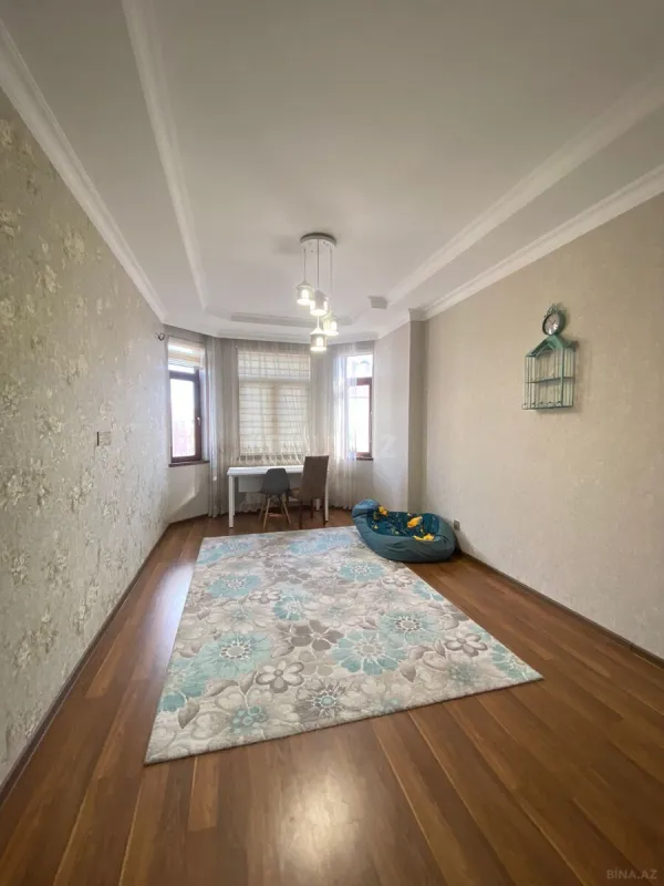 Kirayə verilir 3 otaqlı mənzil 120 m²