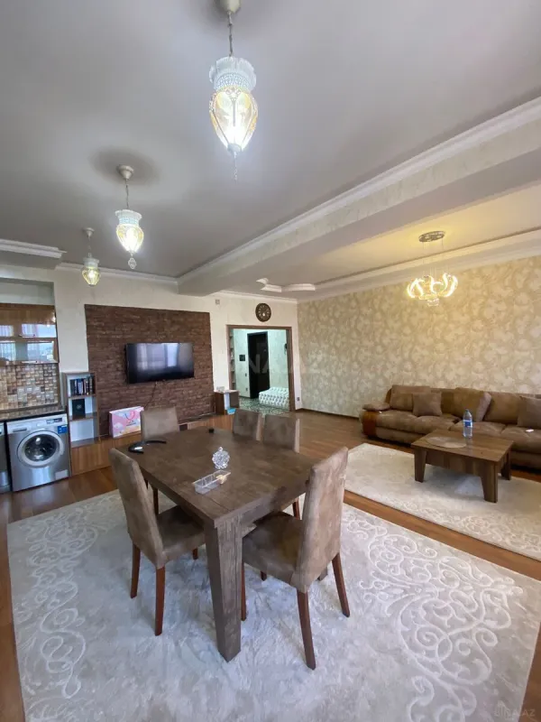 Kirayə verilir 3 otaqlı mənzil 120 m²