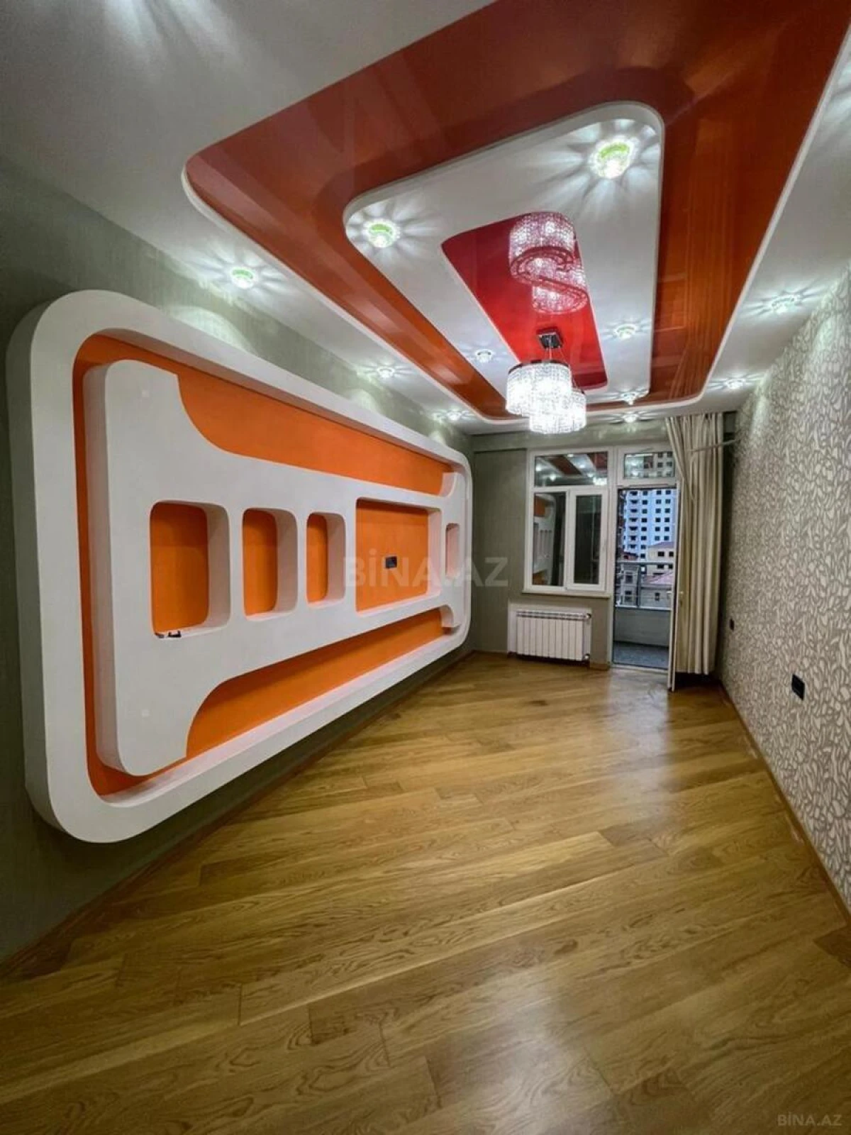 Satılır 4 otaqlı mənzil 177 m²