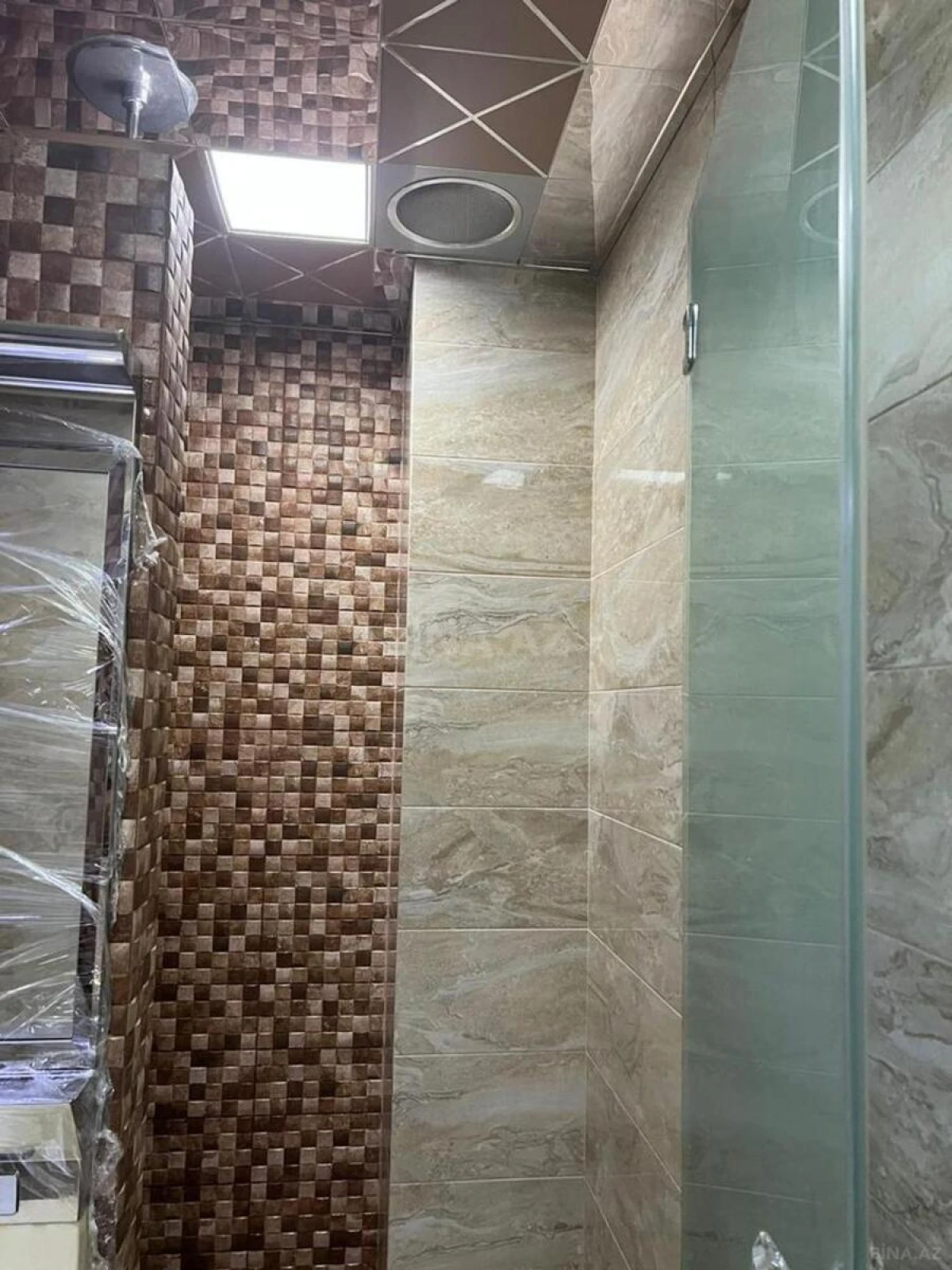 Satılır 4 otaqlı mənzil 177 m²