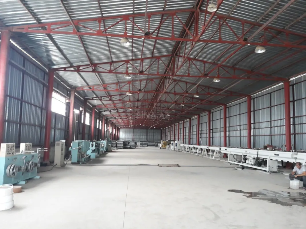 Kirayə verilir obyekt 2600 m²