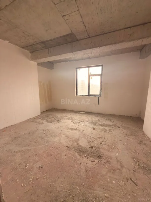 Satılır 4 otaqlı mənzil 235 m²