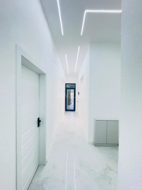 Satılır 4 otaqlı həyət evi 160 m²