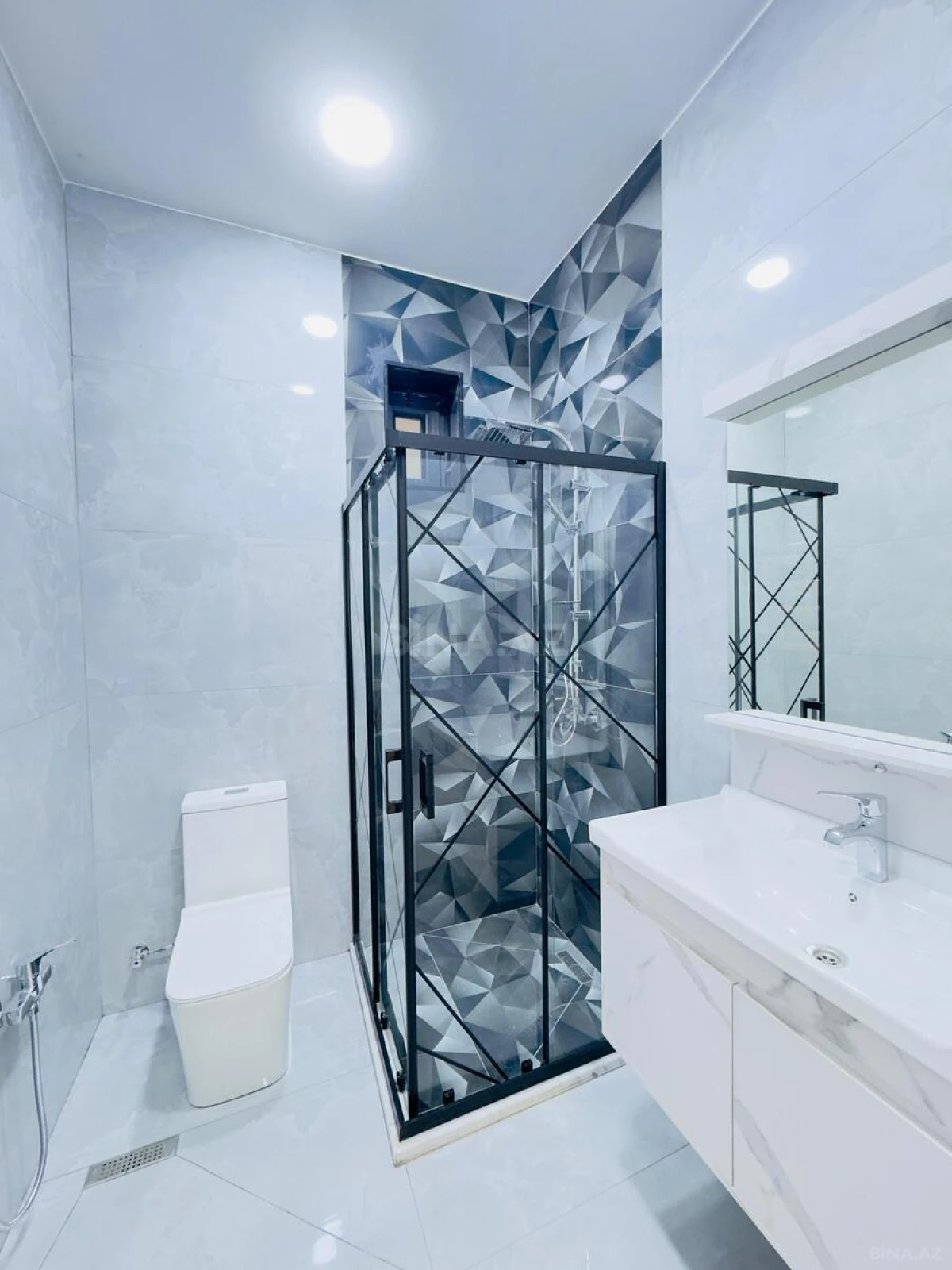 Satılır 4 otaqlı həyət evi 160 m²