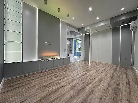 Kirayə verilir 4 otaqlı mənzil 180 m²