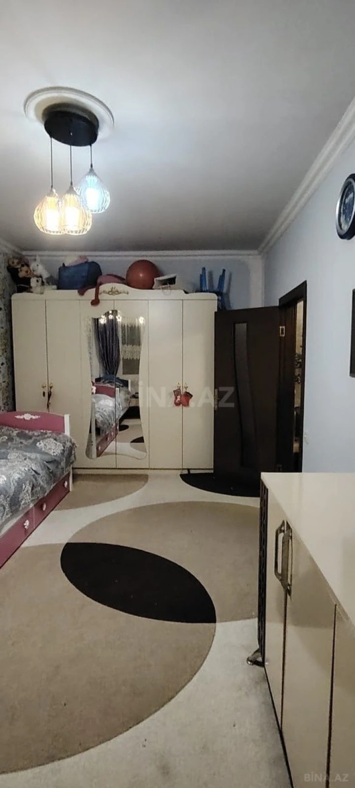 Satılır 5 otaqlı mənzil 120 m²