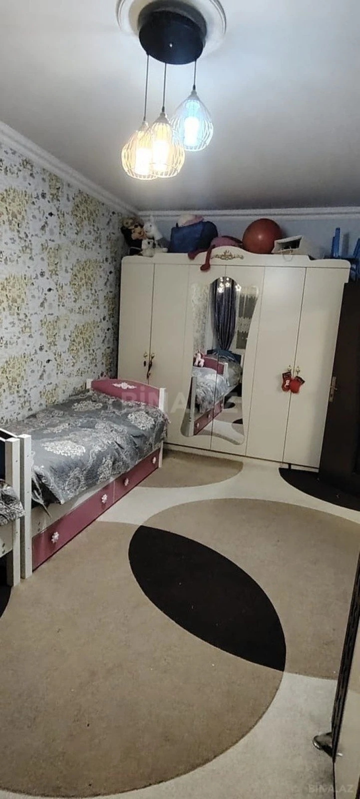 Satılır 5 otaqlı mənzil 120 m²