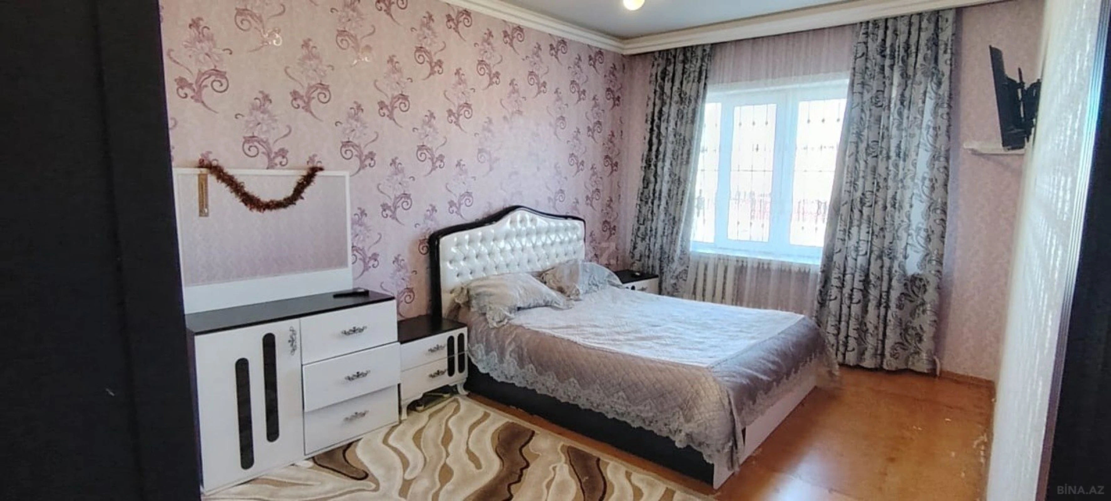 Satılır 5 otaqlı mənzil 120 m²