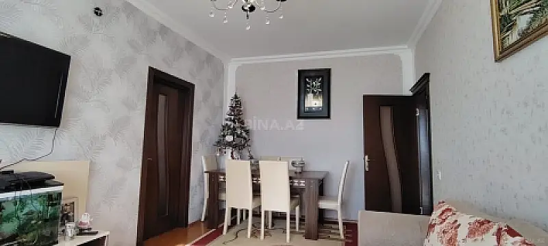 Satılır 5 otaqlı mənzil 120 m²