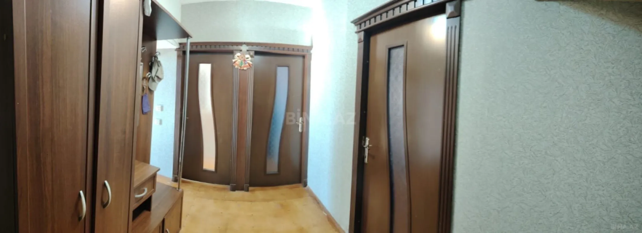 Satılır 5 otaqlı mənzil 120 m²