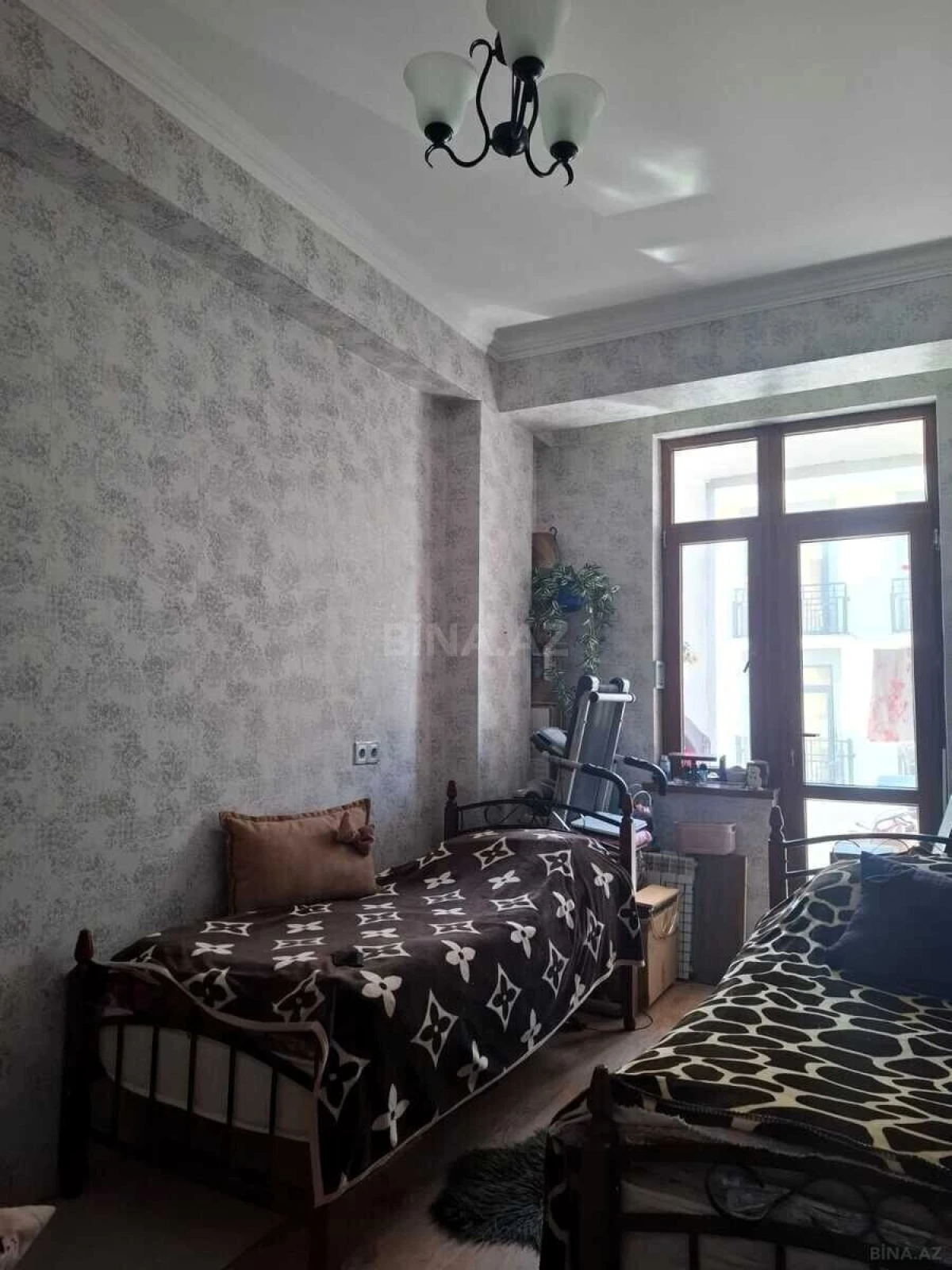 Satılır 2 otaqlı mənzil 55 m²