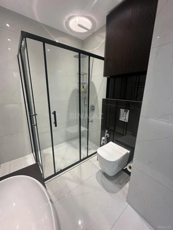 Kirayə verilir 2 otaqlı mənzil 95 m²