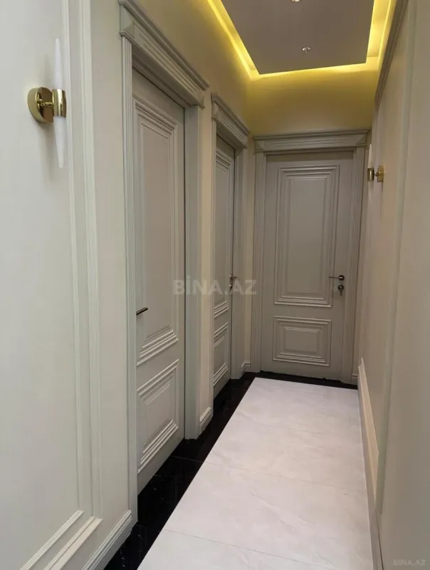 Kirayə verilir 2 otaqlı mənzil 95 m²