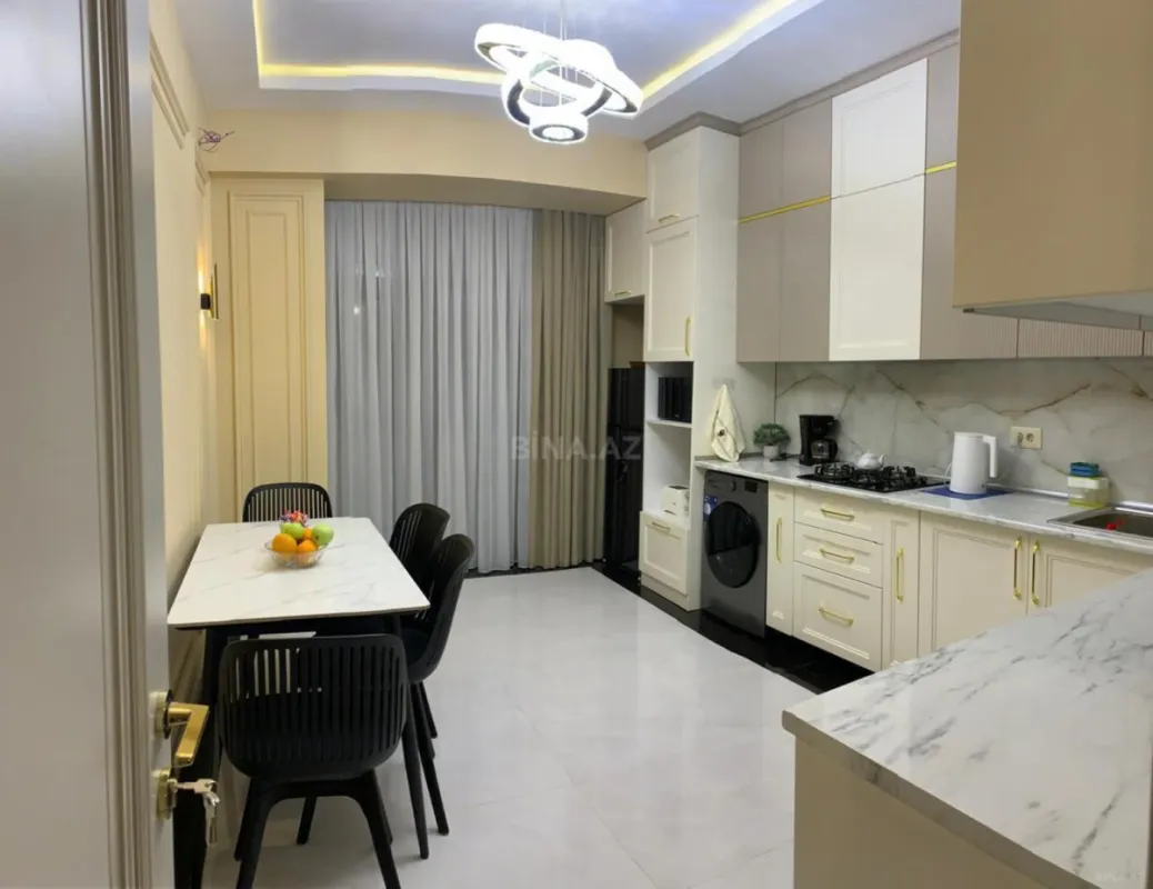 Kirayə verilir 2 otaqlı mənzil 95 m²