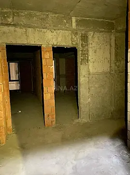 Satılır 4 otaqlı mənzil 220 m²