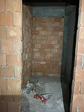 Satılır 4 otaqlı mənzil 220 m²