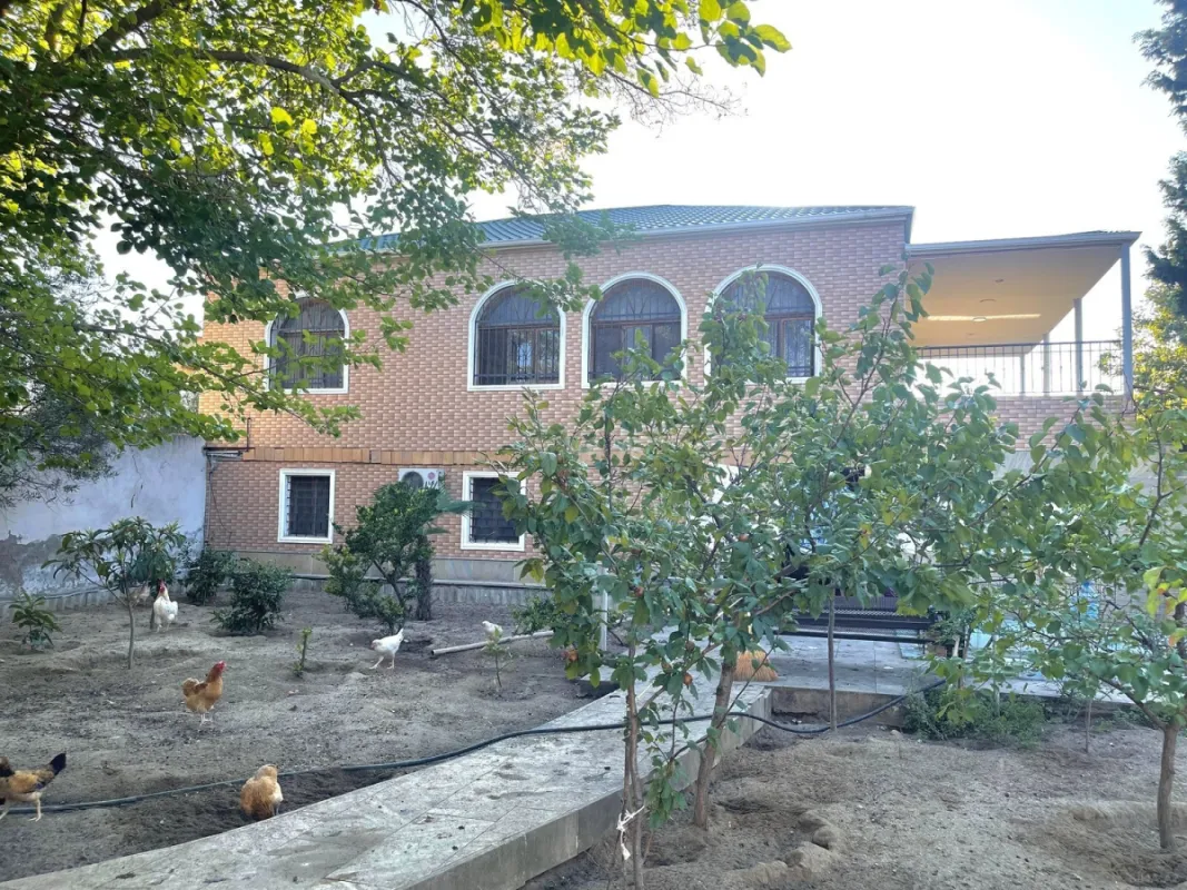 Satılır 6 otaqlı həyət evi 170 m²