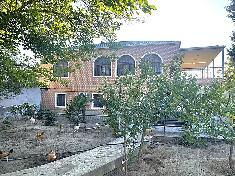 Satılır 6 otaqlı həyət evi 170 m²