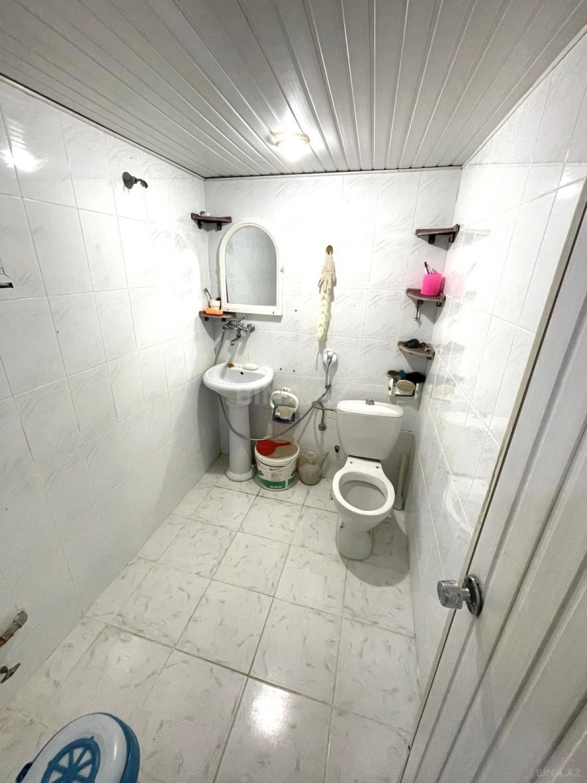 Satılır 6 otaqlı həyət evi 170 m²